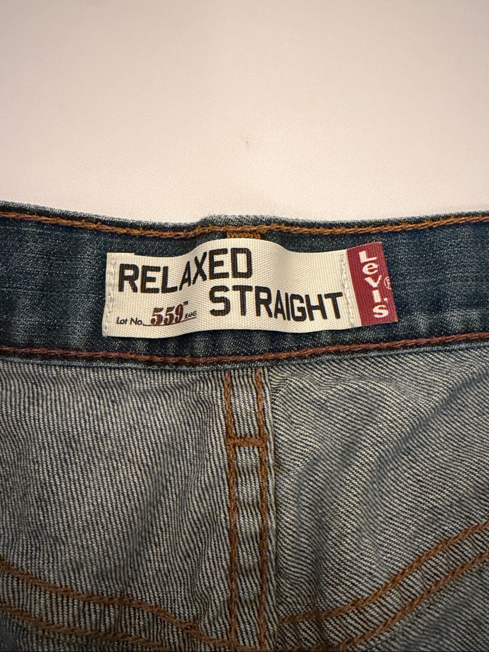 Levi’s Relaxed and Straight 559 slightly distressed blue denim jeans 35x34 - Picture 7 of 11